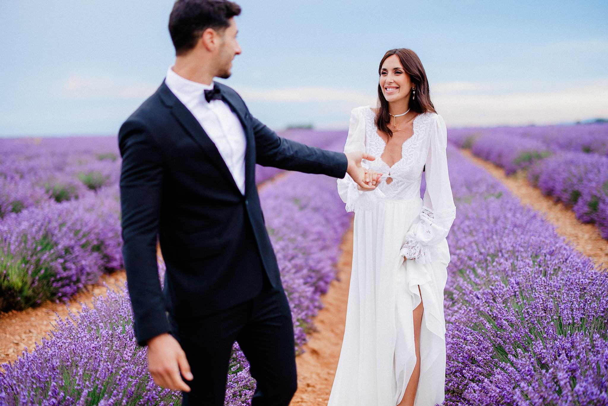 Wedding Couple in the Lavendar Fields of Valensole.